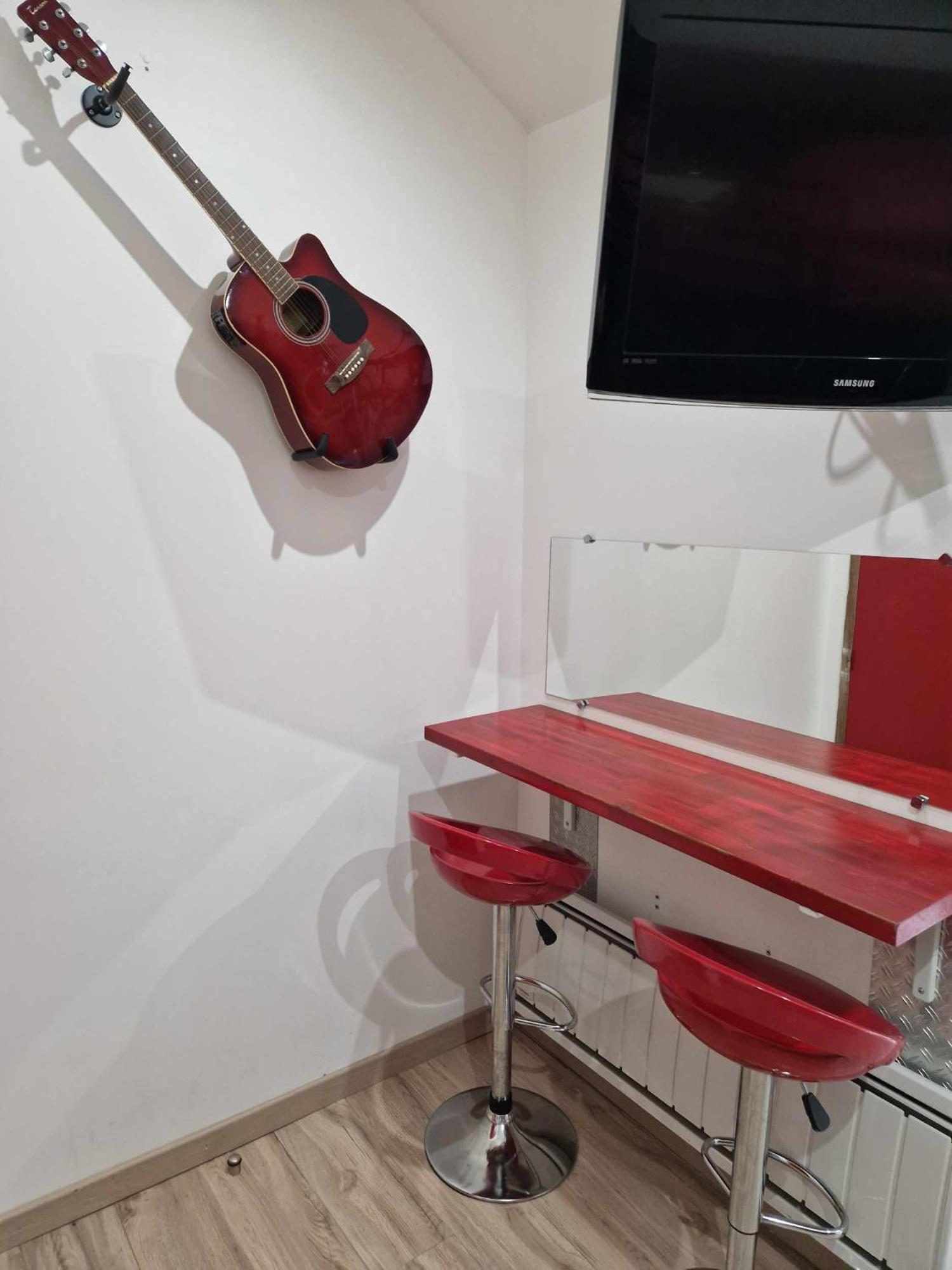 10 - Joli Studio Avec Deux Lits, Tout Equipe Pour 1, 2 Ou 3 Personnes Maximum, Vue Sur Parc Arbore, Parking Privatif Gratuit, Grand Fourgon Possible, Tout Le Linge De Maison Est Fourni Razac-sur-lʼIsle Exteriör bild